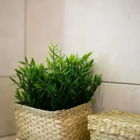 Family Tailor Made Flat In Areeiro Apartman *