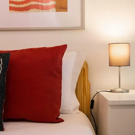 Family Tailor Made Flat In Areeiro 公寓 *