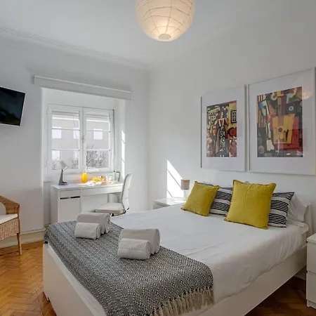 公寓 Family Tailor Made Flat In Areeiro *