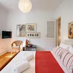 Family Tailor Made Flat In Areeiro * Lisboa
